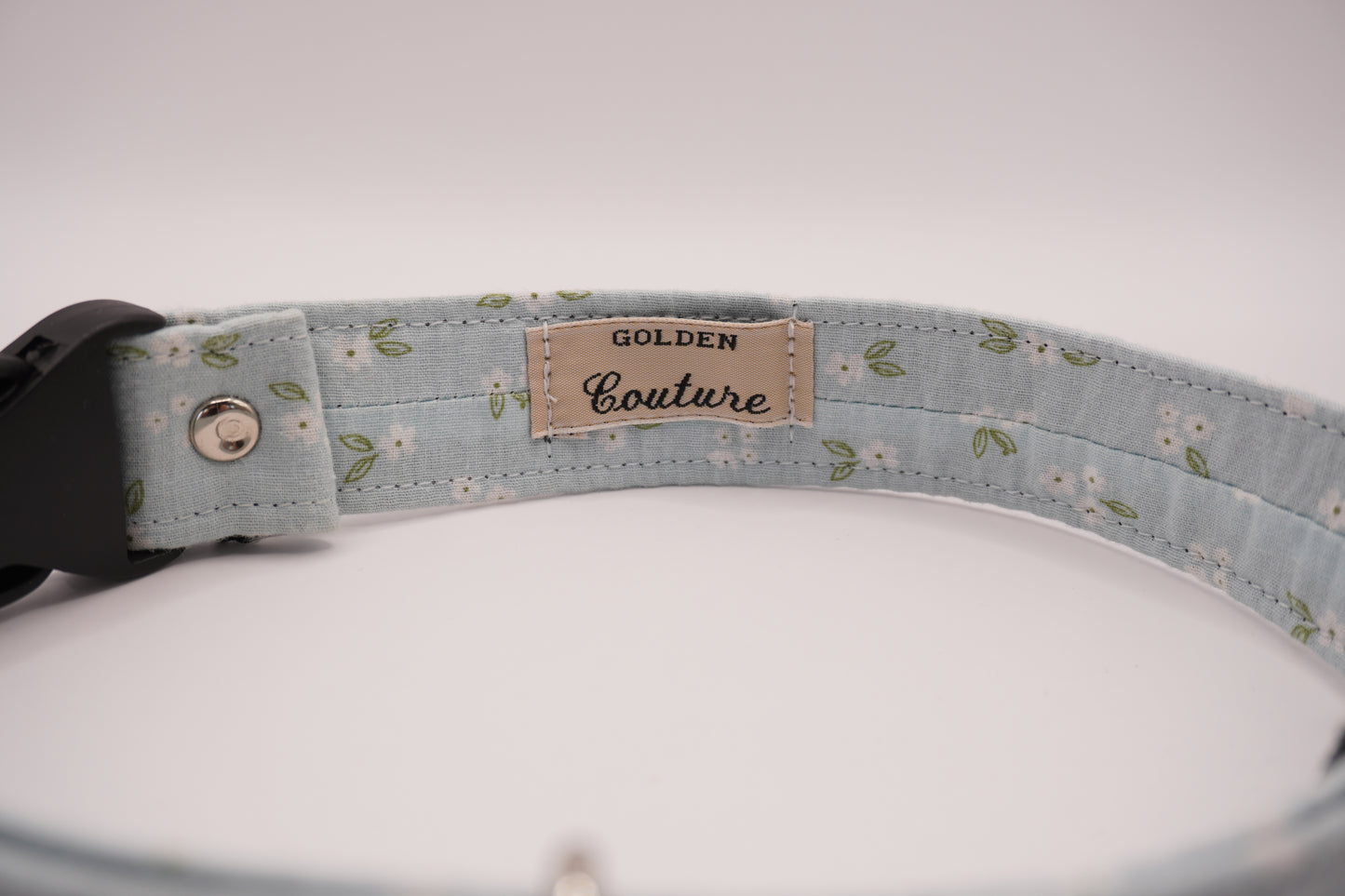 Collier Blue