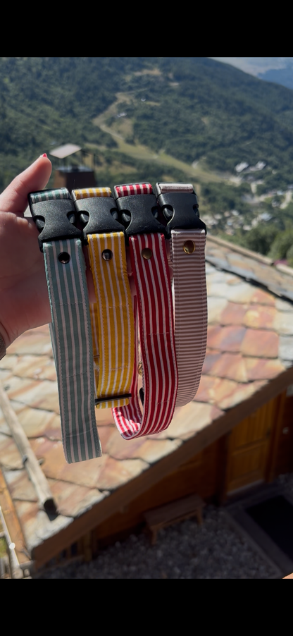Collier ligne jaune