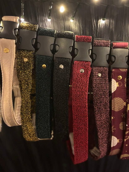 Collier pailleté doré