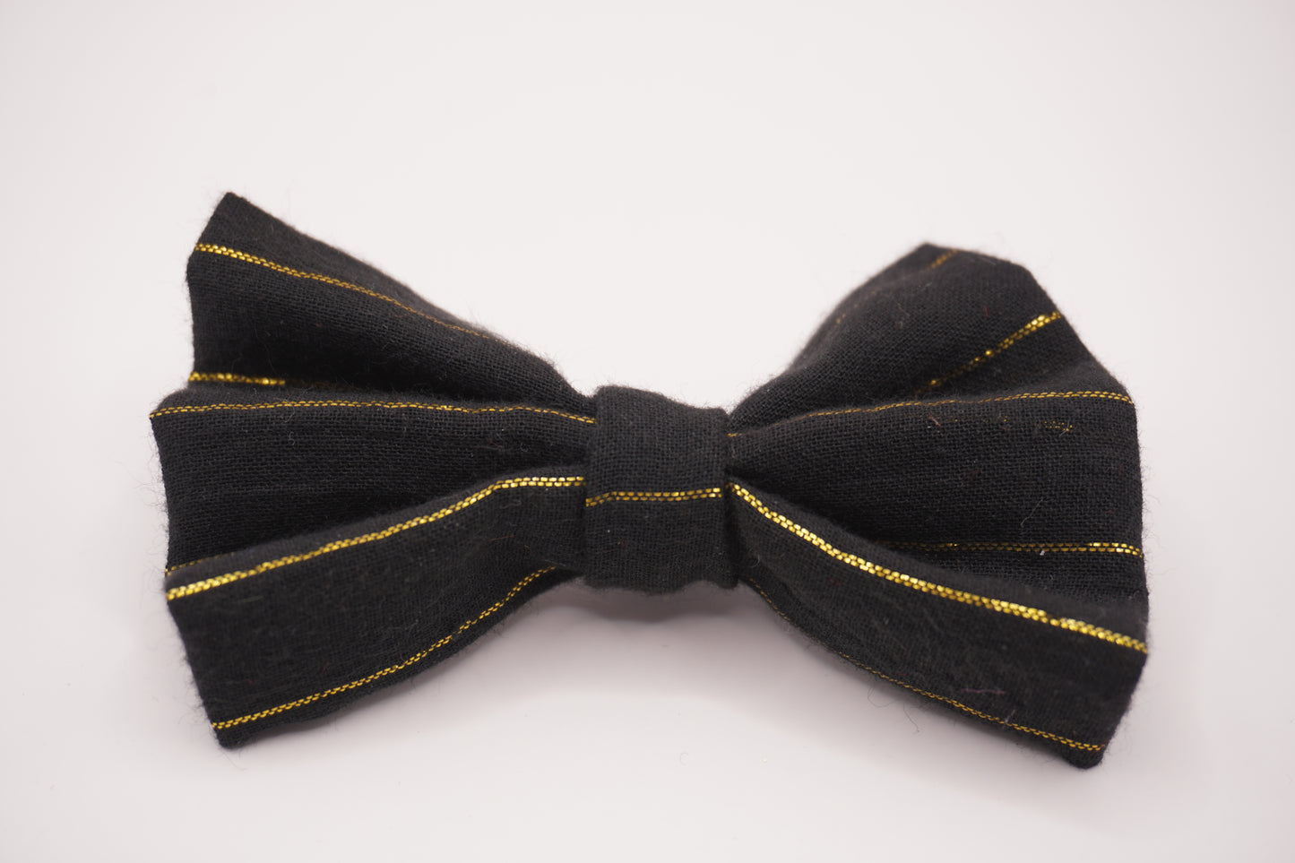 Nœud Noir à lignes dorées