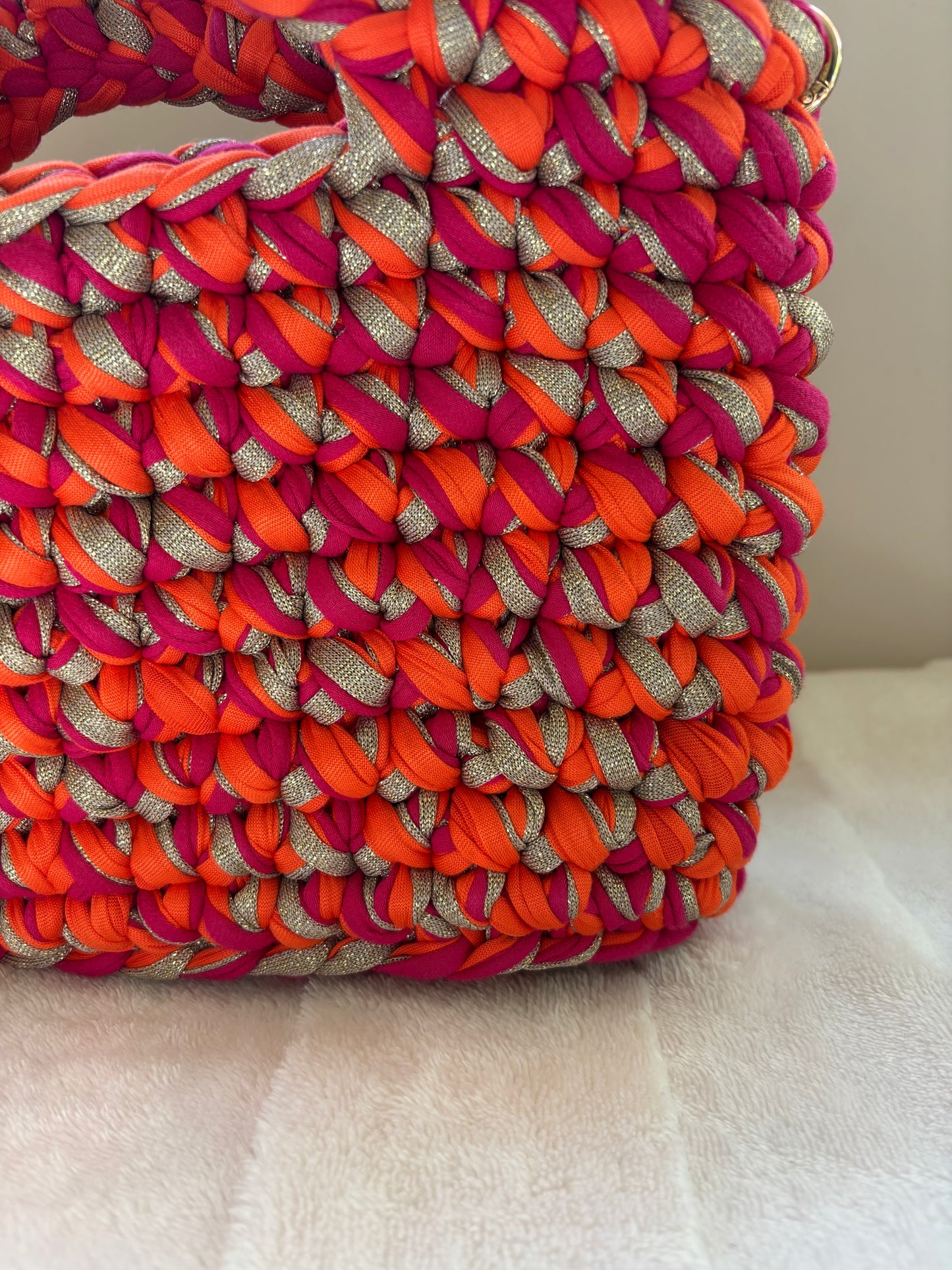 Sac crochet Iris Fuchsia, Orange et Doré