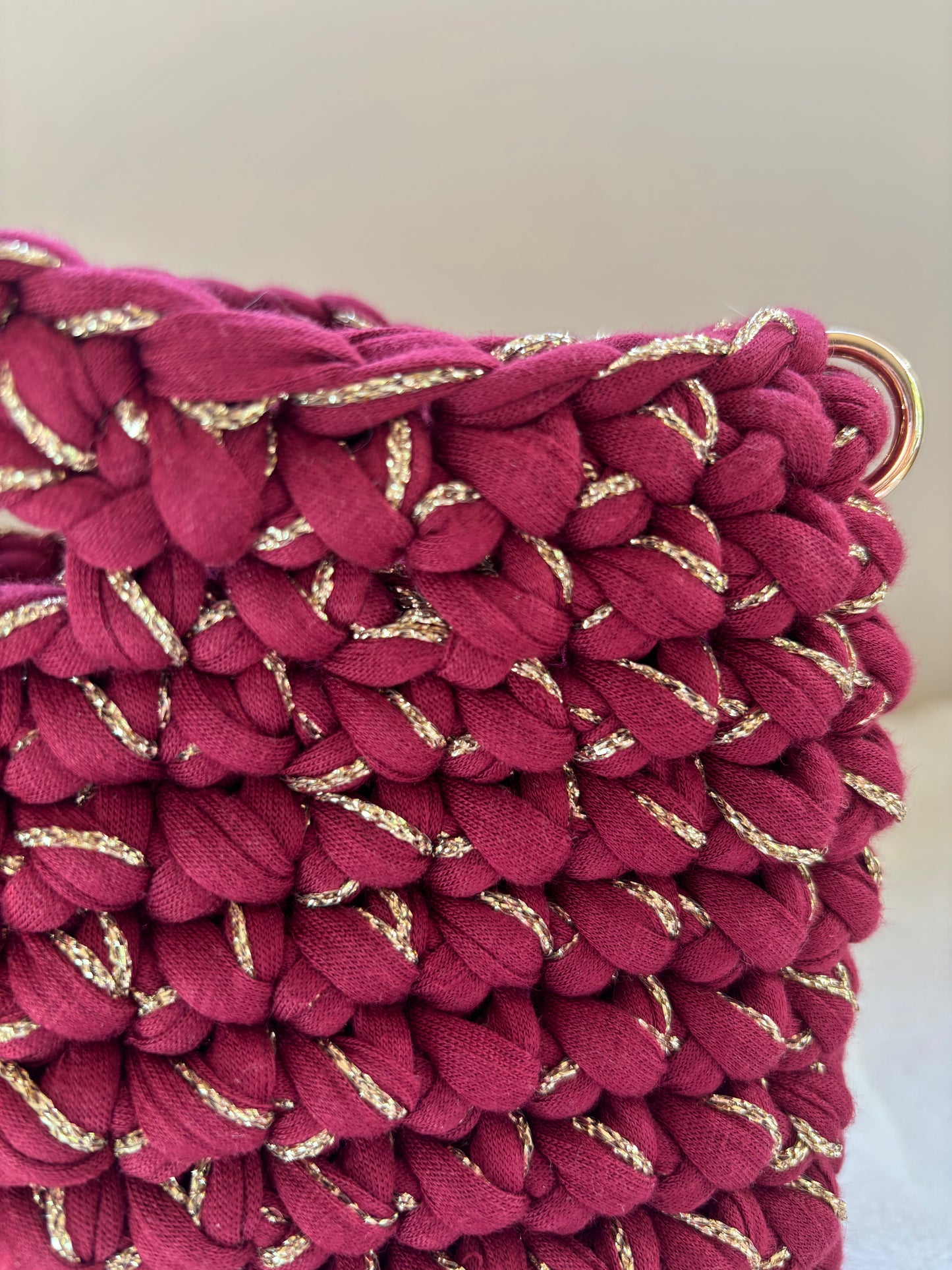 Sac crochet Iris Bordeaux fil doré